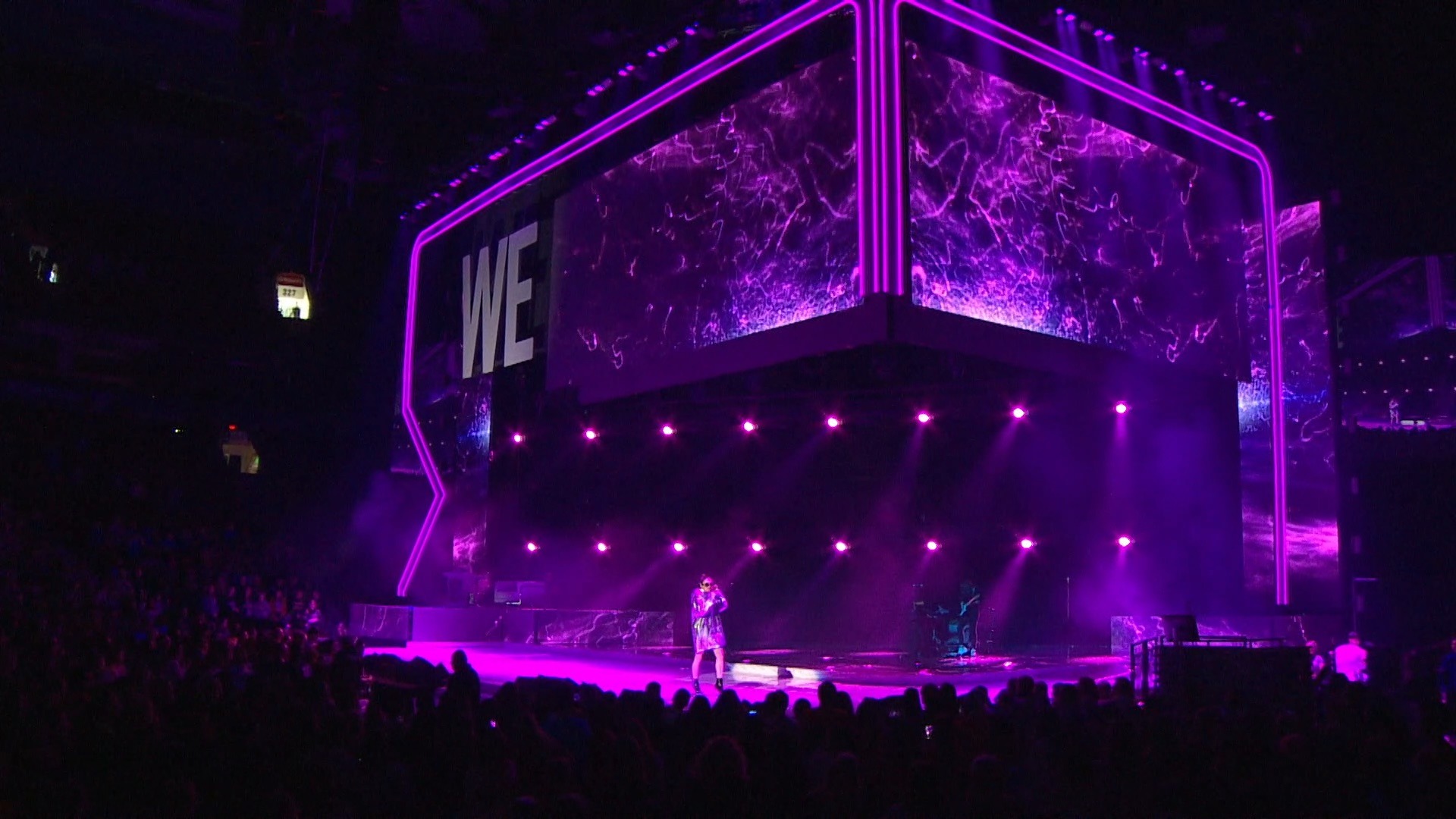 WE TOUR